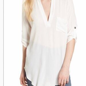 Lush ivory colored  split neck slip-on relaxed fit top SZ M